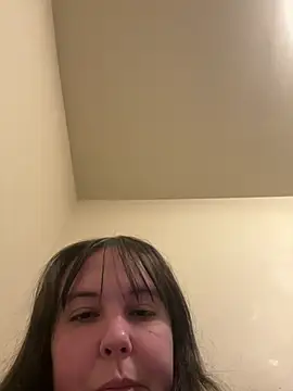 Snapshot of h_oney4411 chatting on 03/15/26, 02:12 h oney4411 online show from 03/15/26, 02:12