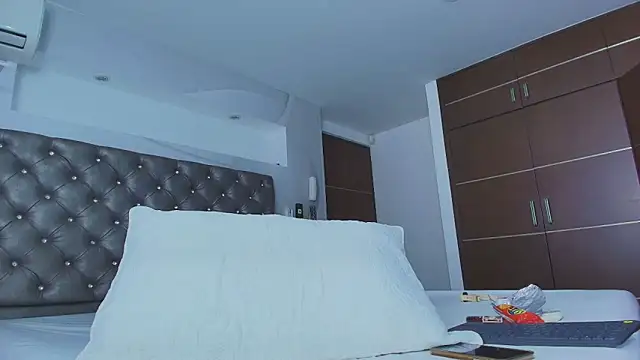 PapiLucca online show from 02/28/26, 04:30