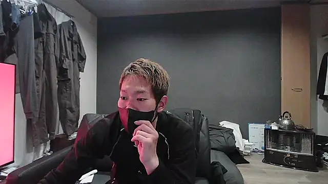 Snapshot of ryuaaaaa chatting on 03/08/26, 05:39 ryuaaaaa online show from 03/08/26, 05:39