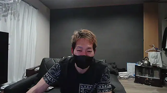 Snapshot of ryuaaaaa chatting on 03/10/26, 02:44 ryuaaaaa online show from 03/10/26, 02:44