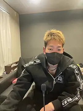 Snapshot of ryuaaaaa chatting on 03/29/26, 04:56 ryuaaaaa online show from 03/29/26, 04:56