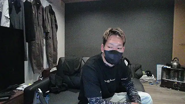Snapshot of ryuaaaaa chatting on 04/01/26, 06:27 ryuaaaaa online show from 04/01/26, 06:27