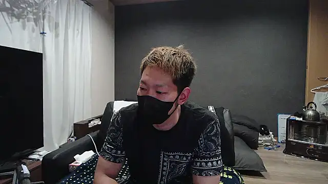 Snapshot of ryuaaaaa chatting on 04/04/26, 05:10 ryuaaaaa online show from 04/04/26, 05:10