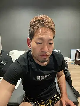 Snapshot of ryuaaaaa chatting on 05/21/26, 03:52 ryuaaaaa online show from 05/21/26, 03:52