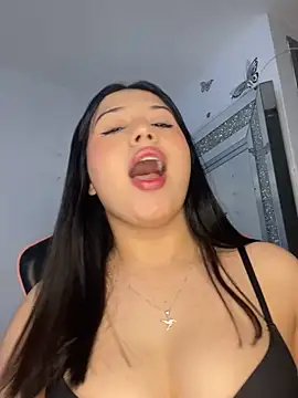 scarleth marquezz online show from 05/20/26, 02:40