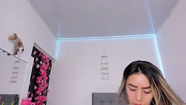 Ariana-Cobos online show from 03/19/26, 09:52