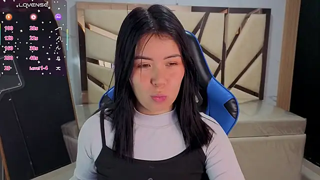 Snapshot of Kylia_a chatting on 07/10/26, 01:36 Kylia a online show from 07/10/26, 01:36