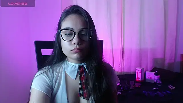 Snapshot of _Moon_rose chatting on 03/18/26, 02:31 Moon rose online show from 03/18/26, 02:31