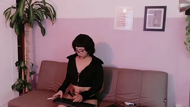 Snapshot of Bel_Vamp chatting on 04/15/26, 04:52 Bel Vamp online show from 04/15/26, 04:52