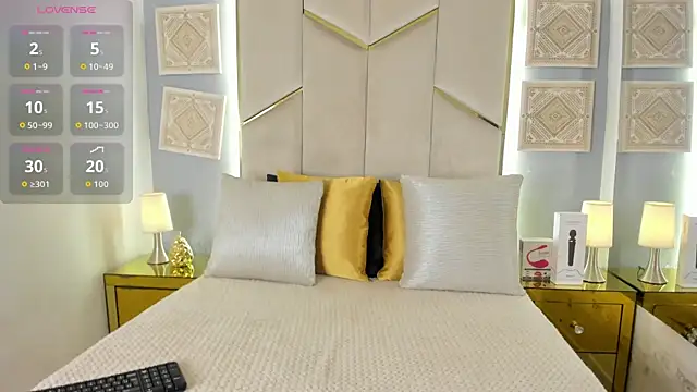 Snapshot of KarinaaCoxx chatting on 06/19/26, 11:47 KarinaaCoxx online show from 06/19/26, 11:47