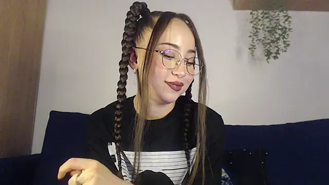 Snapshot of SPICYKC chatting on 04/21/26, 08:55 SPICYKC online show from 04/21/26, 08:55