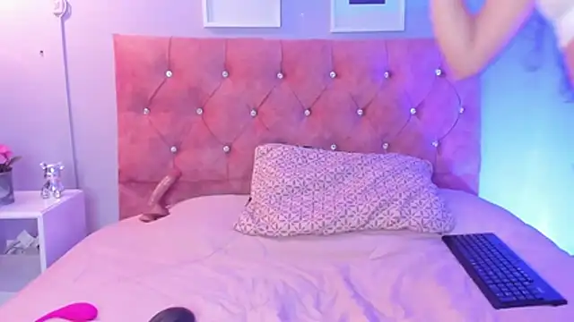 lilirousee online show from 03/22/26, 07:06