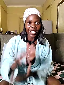 Snapshot of darkkiss66 chatting on 04/27/26, 04:05 darkkiss66 online show from 04/27/26, 04:05