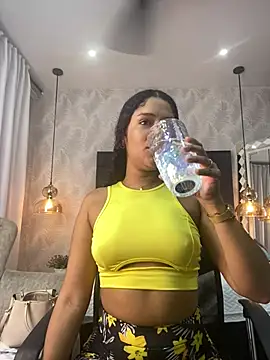 Snapshot of Miaafoxx__ chatting on 03/16/26, 07:40 Miaafoxx online show from 03/16/26, 07:40