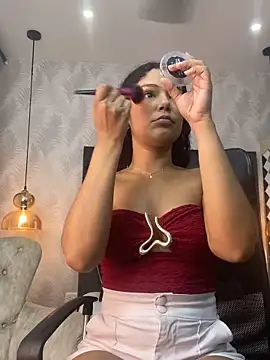 Snapshot of Miaafoxx__ chatting on 03/24/26, 07:30 Miaafoxx online show from 03/24/26, 07:30