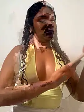 Snapshot of Miaafoxx__ chatting on 04/09/26, 07:52 Miaafoxx online show from 04/09/26, 07:52