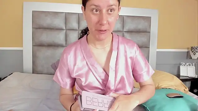 LunaDamasco online show from 03/10/26, 05:07