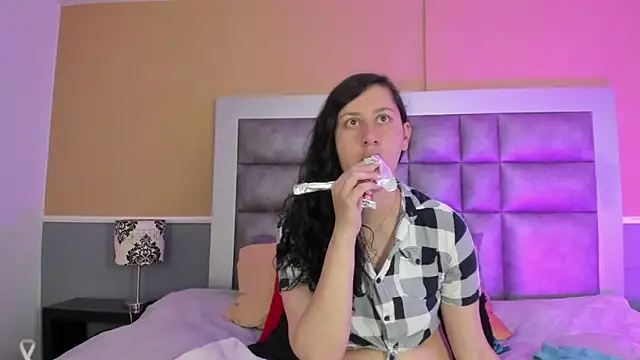 LunaDamasco online show from 03/26/26, 07:08