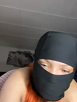 Snapshot of ariel-fox69 chatting on 03/21/26, 03:22 ariel-fox69 online show from 03/21/26, 03:22