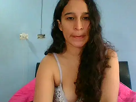 Snapshot of scarlettscottx_ chatting on 04/24/26, 07:16 scarlettscottx online show from 04/24/26, 07:16