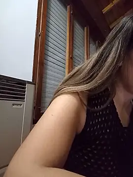 Snapshot of CamiliLuna chatting on 06/11/26, 05:05 CamiliLuna online show from 06/11/26, 05:05