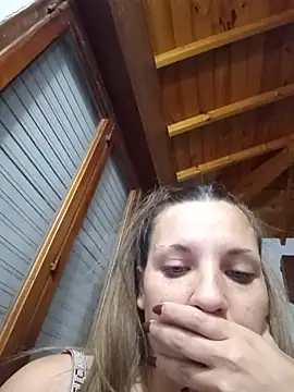 Snapshot of CamiliLuna chatting on 06/14/26, 05:20 CamiliLuna online show from 06/14/26, 05:20