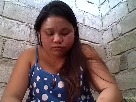 Snapshot of sweetlyn31 chatting on 03/18/26, 12:25 sweetlyn31 online show from 03/18/26, 12:25