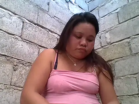 Snapshot of sweetlyn31 chatting on 04/16/26, 03:51 sweetlyn31 online show from 04/16/26, 03:51