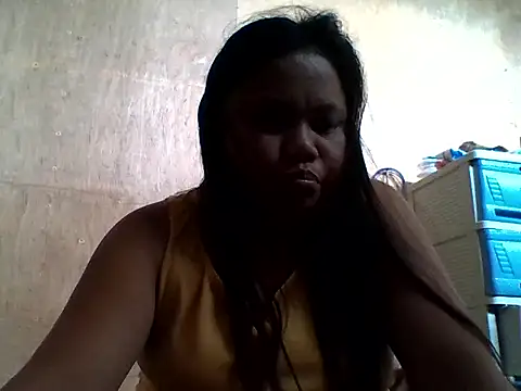 Snapshot of sweetlyn31 chatting on 04/27/26, 02:31 sweetlyn31 online show from 04/27/26, 02:31
