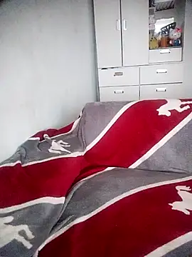 Snapshot of Crazy_grone chatting on 04/22/26, 03:35 Crazy grone online show from 04/22/26, 03:35