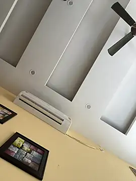 Snapshot of king181869 chatting on 04/23/26, 10:47 king181869 online show from 04/23/26, 10:47