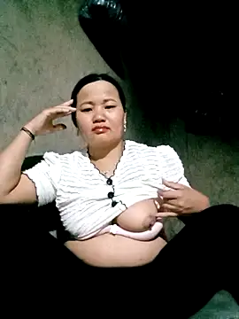 Snapshot of chubby0011 chatting on 04/04/26, 12:35 chubby0011 online show from 04/04/26, 12:35