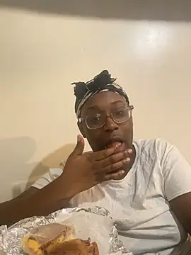 Snapshot of Sinfulwaterfalls chatting on 02/21/26, 08:43 Sinfulwaterfalls online show from 02/21/26, 08:43