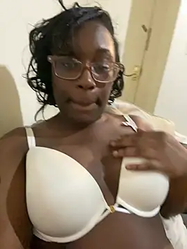 Snapshot of Sinfulwaterfalls chatting on 04/15/26, 02:40 Sinfulwaterfalls online show from 04/15/26, 02:40