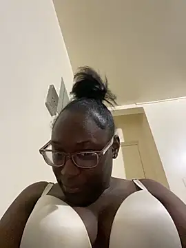 Snapshot of Sinfulwaterfalls chatting on 04/21/26, 03:02 Sinfulwaterfalls online show from 04/21/26, 03:02