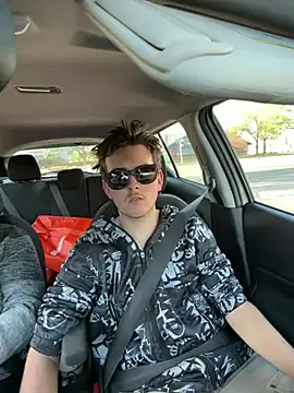 Snapshot of bigdickens69BWC chatting on 04/21/26, 01:28 bigdickens69BWC online show from 04/21/26, 01:28