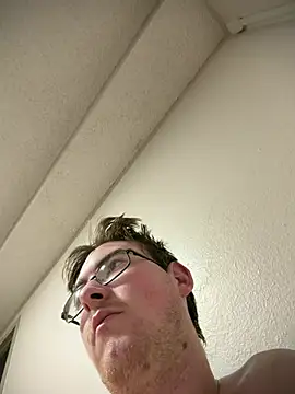 Snapshot of bigdickens69BWC chatting on 04/23/26, 01:24 bigdickens69BWC online show from 04/23/26, 01:24