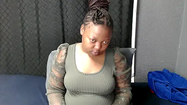 Snapshot of CrazeAss chatting on 05/17/26, 06:59 CrazeAss online show from 05/17/26, 06:59