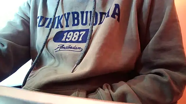 Snapshot of truble78 chatting on 03/03/26, 10:21 truble78 online show from 03/03/26, 10:21