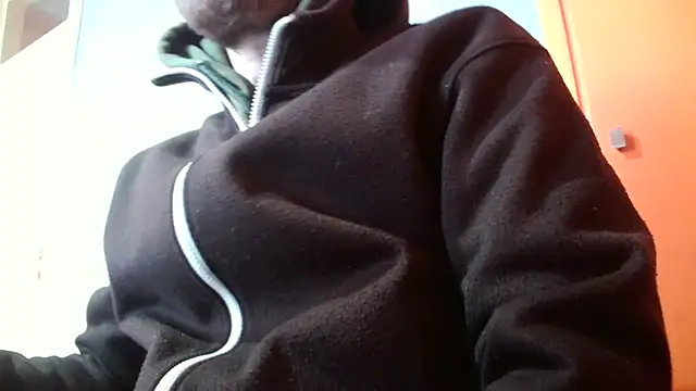 Snapshot of truble78 chatting on 03/20/26, 01:16 truble78 online show from 03/20/26, 01:16