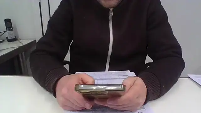 Snapshot of truble78 chatting on 04/16/26, 07:42 truble78 online show from 04/16/26, 07:42