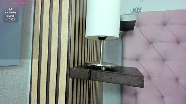 Snapshot of aria__monroe chatting on 02/27/26, 11:43 aria monroe online show from 02/27/26, 11:43