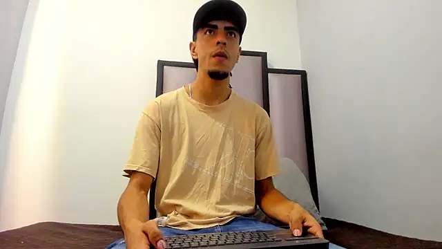 Endrick-23 online show from 04/14/26, 03:23