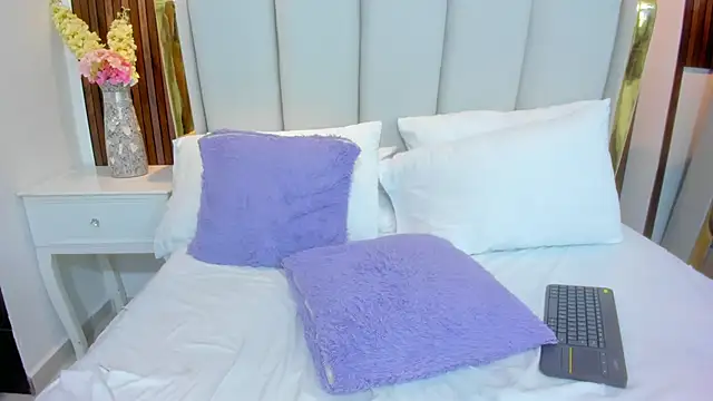 Sophia Joness  online show from 03/10/26, 04:06