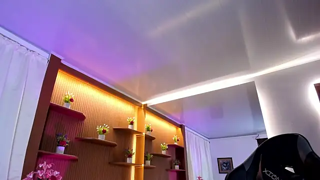 Madisson Edwards online show from 04/02/26, 01:09