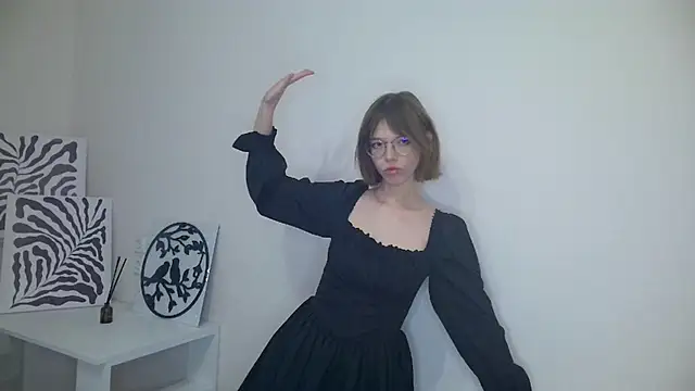 Snapshot of Kate_Mooss chatting on 02/20/26, 03:34 Kate Mooss online show from 02/20/26, 03:34