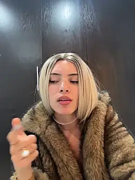 Snapshot of romanovanita chatting on 03/23/26, 04:38 romanovanita online show from 03/23/26, 04:38