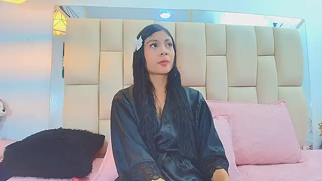 Lana Sliim online show from 03/06/26, 12:12