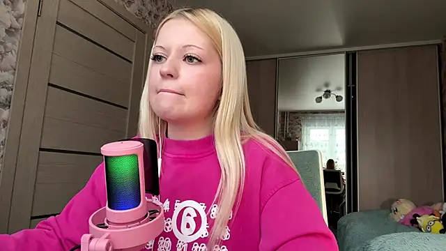 Snapshot of JeneeBIanks chatting on 03/04/26, 01:06 JeneeBIanks online show from 03/04/26, 01:06