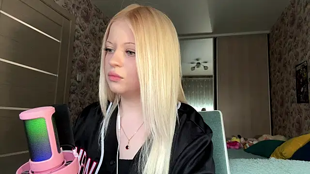 Snapshot of JeneeBIanks chatting on 03/08/26, 09:13 JeneeBIanks online show from 03/08/26, 09:13